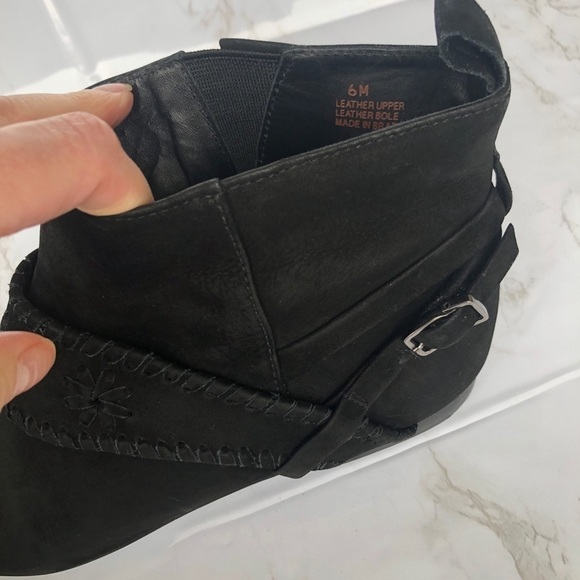 Jack Rogers black nubuck leather hand stitched harness detail booties size 6 - Picture 9 of 14